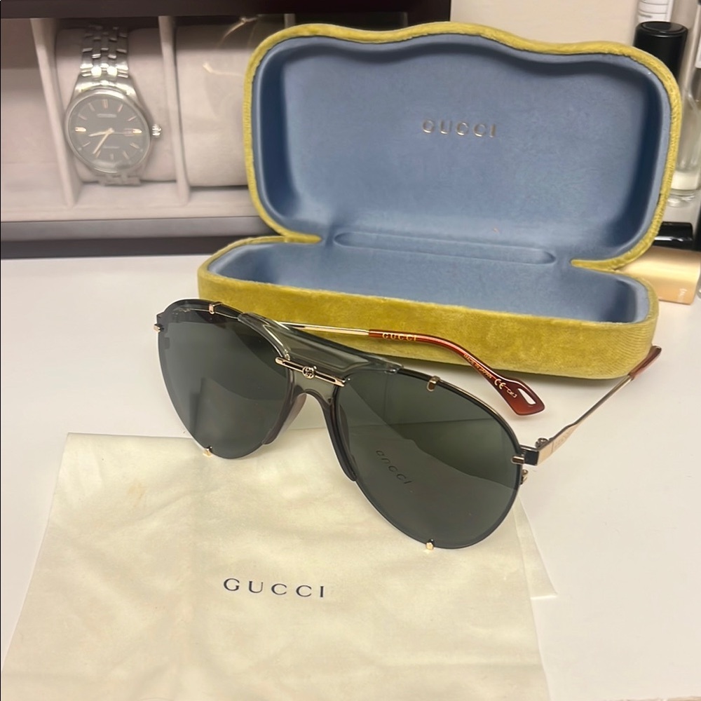 Gucci Aviator Sunglasses with Case